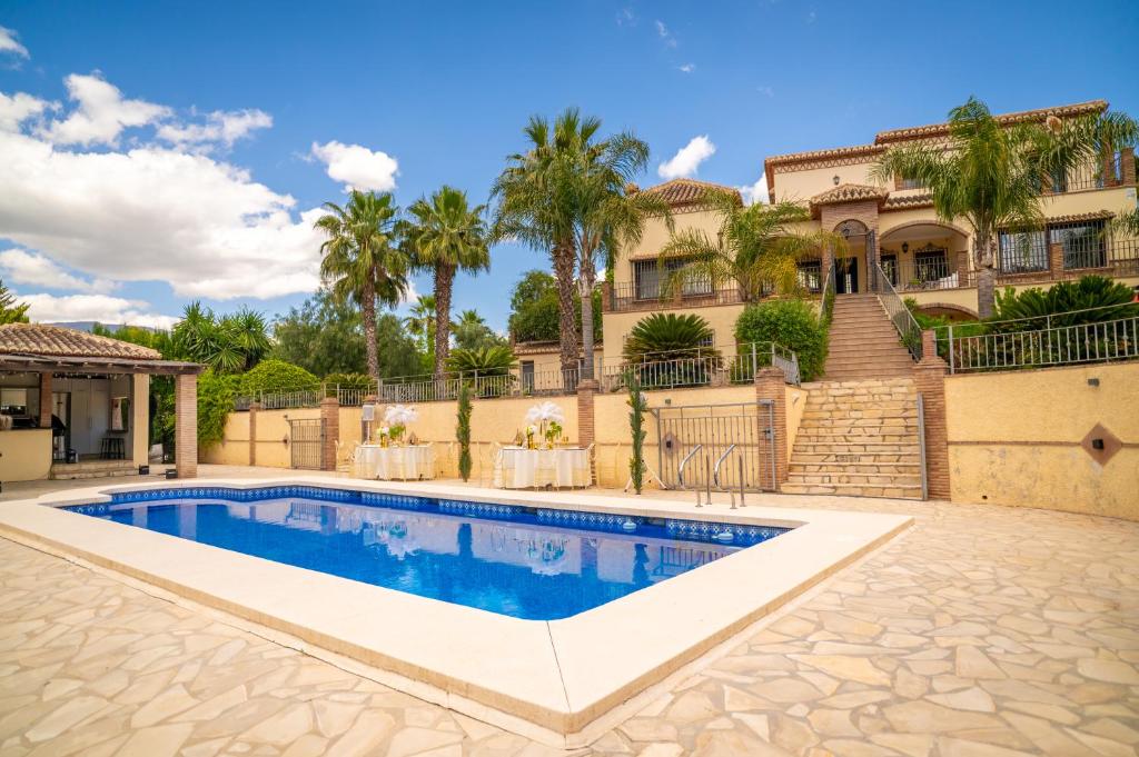 Exclusive Lakeside Villa with Private Pool & Total Privacy
