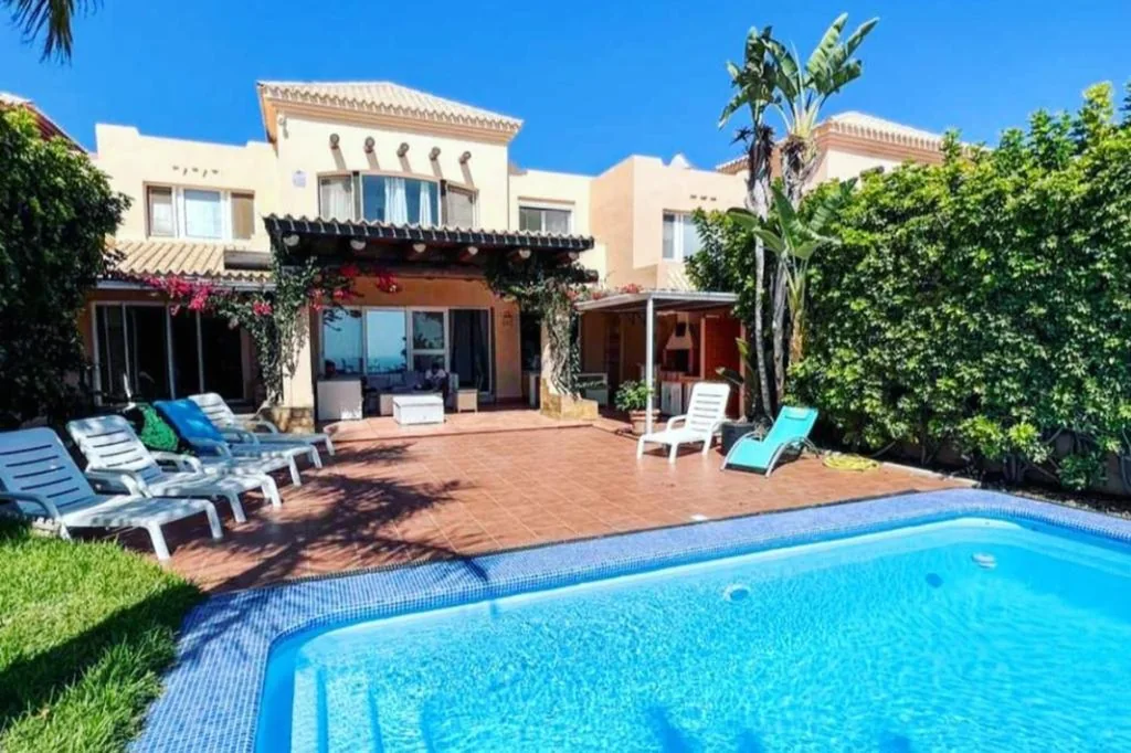 三卧室别墅 — Exclusive Villa Golf Private Pool