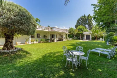 Exclusive villa Las Palmeras Puerto Banus with heated private swimming pool, Marbella, Spain — 照片 7