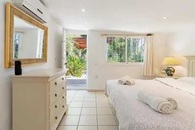 Exclusive villa Las Palmeras Puerto Banus with heated private swimming pool, Marbella, Spain — 照片 8