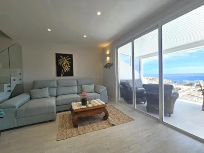 Exclusive villa with heated saltwater pool, roof terrace with beautiful views in Mogán — foto 11