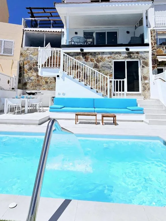 Villa — Exclusive villa with heated saltwater pool, roof terrace with beautiful views in Mogán