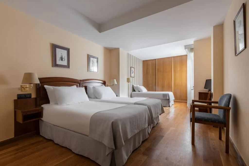 Habitación Familiar — Exe Astur Plaza
