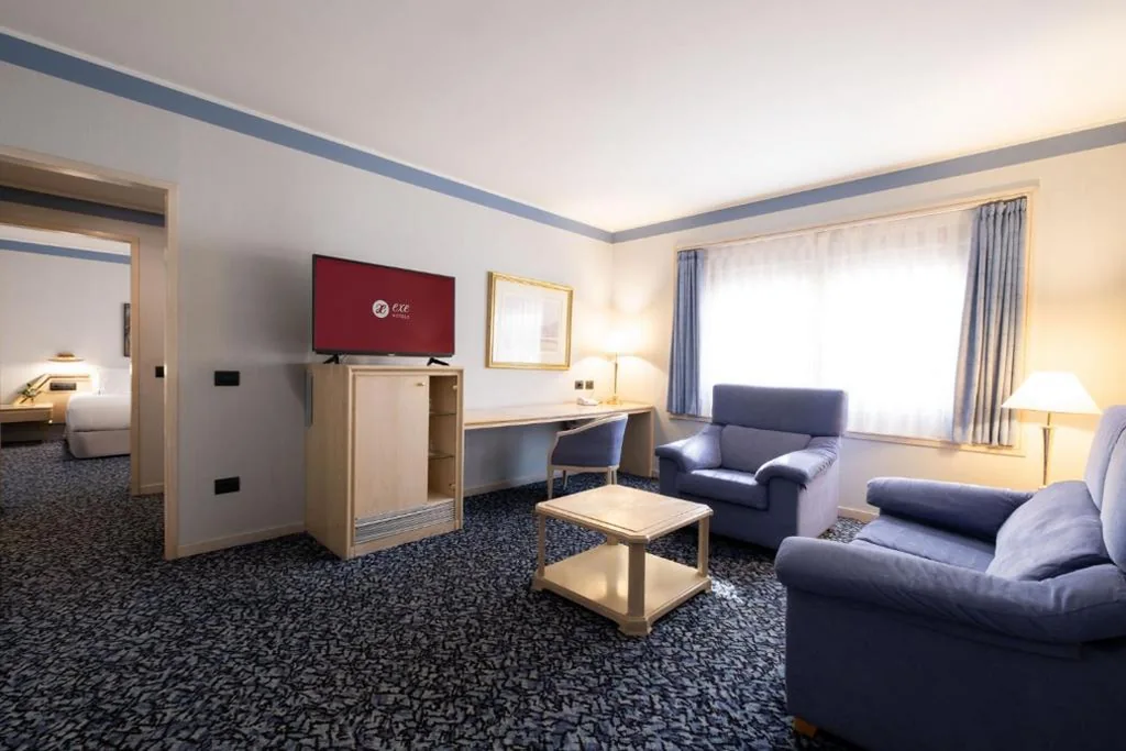 Junior Suite — Exe Boston