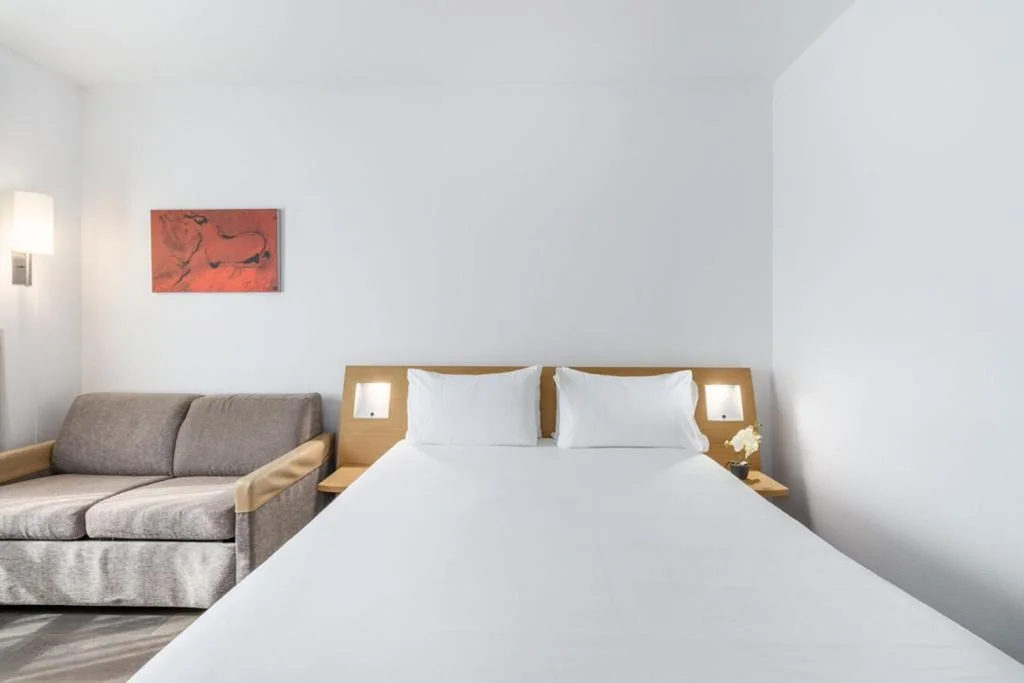 2 Camere doppie comunicanti — Exe Madrid Norte