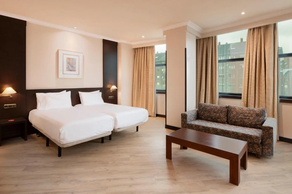 Superior-Doppelzimmer – 1 oder 2 Betten — Exe Oviedo Centro