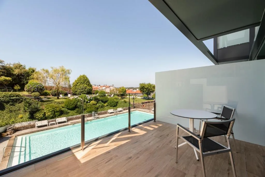 Tweepersoonskamer met terras en 2 bedden — Exe Peregrino