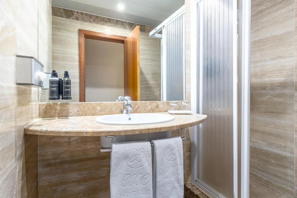 Deluxe-Doppelzimmer mit Zustellbett — Exe Pozuelo
