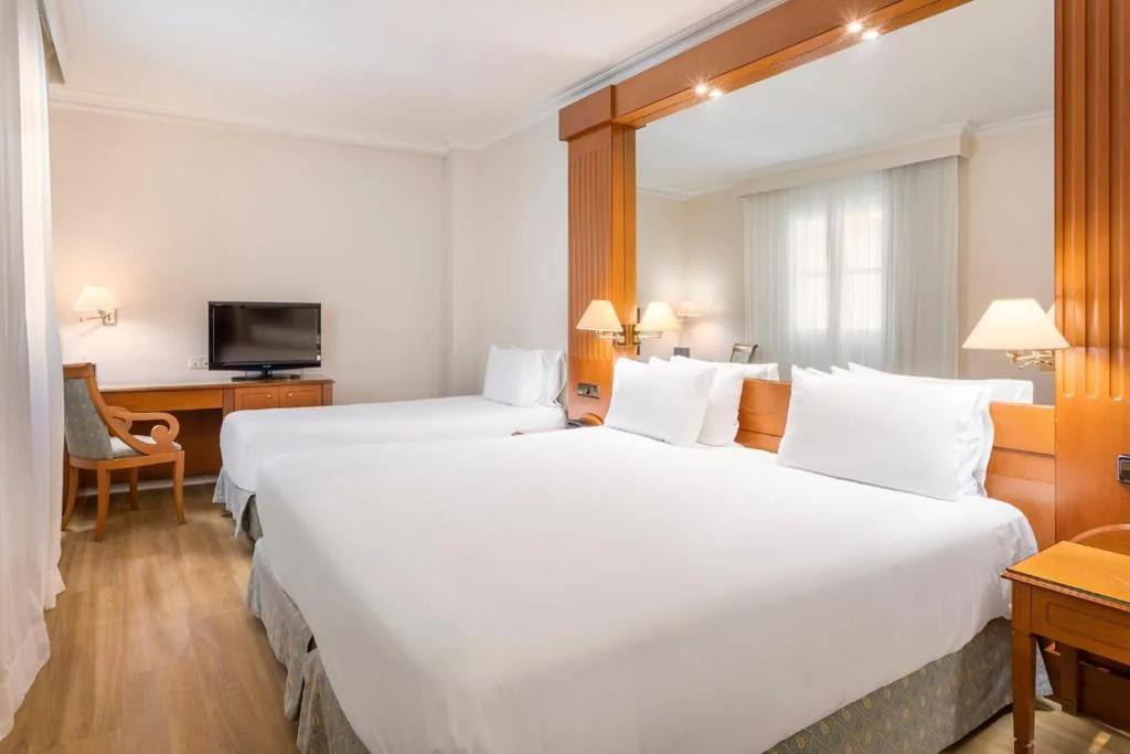 Camera Doppia con letto supplementare — Exe Sevilla Macarena