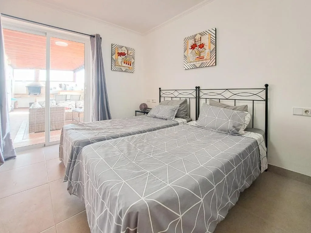 Extremely Private Villa, Heated Pool & Jacuzzi, Pool Wet Bar, Great Views.