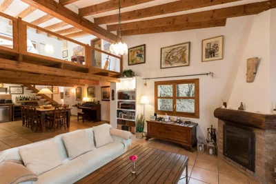 Fabulous Rustic Villa Set On Mountain With Unique Views — foto 5