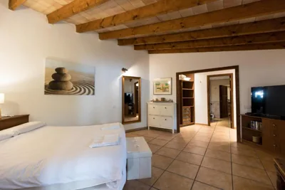 Fabulous Rustic Villa Set On Mountain With Unique Views — foto 6