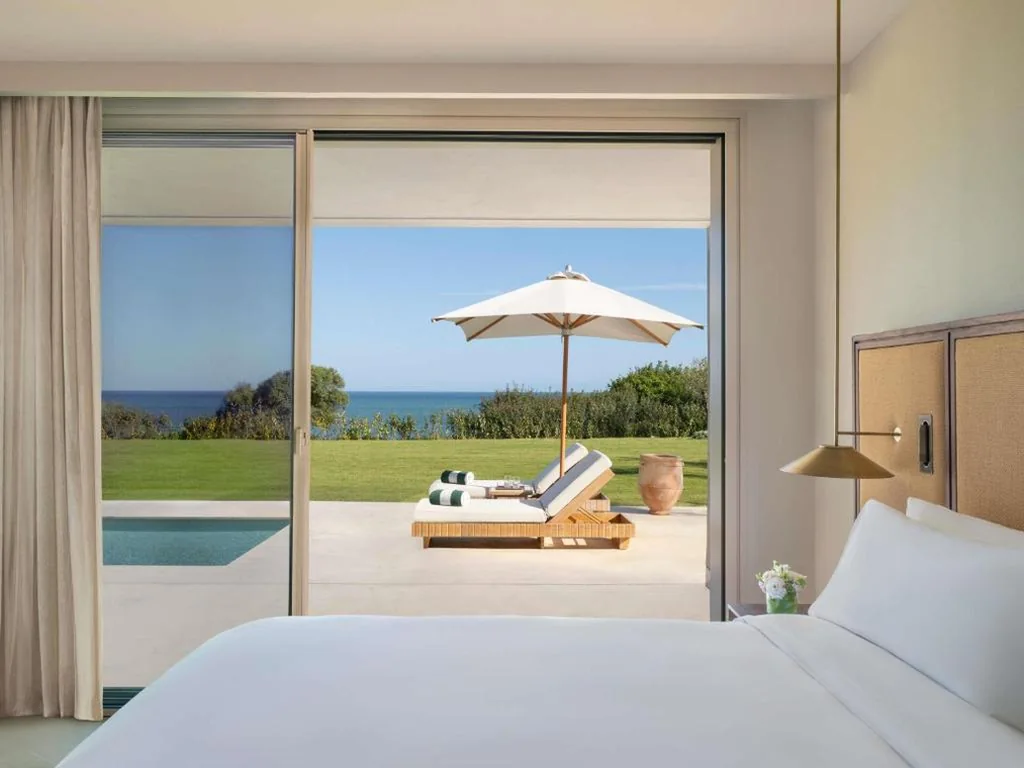 3-BEDROOM SUITE WITH SEA VIEWS: 2 king-size beds and 1 large bed, pool, 370 m², fully equipped kitchen and living room — Fairmont La Hacienda Costa del Sol