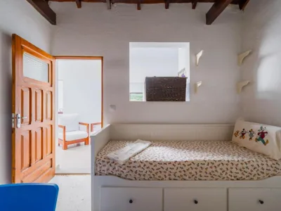 FAMILY COTTAGE AMONG OLIVE TREES — foto 2