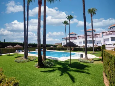Family Fairways I Spacious 4-Bedroom Townhouse Near Beach & Golf, Estepona — Foto 6