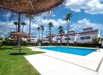 Family Fairways I Spacious 4-Bedroom Townhouse Near Beach & Golf, Estepona — Foto 10