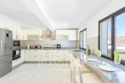 Family Villa in a Heated Pool Complex in Golf del Sur FV4 — foto 10