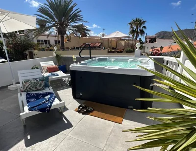 Family Villa with Terrace, Hot Tub, AC, Pool, View and Grill in Chayofa — foto 4