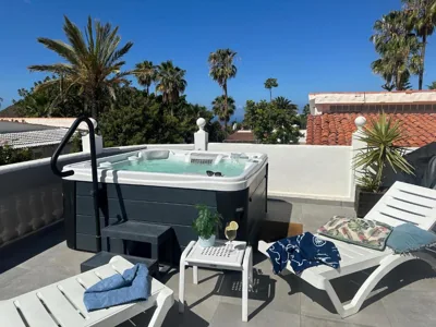 Family Villa with Terrace, Hot Tub, AC, Pool, View and Grill in Chayofa — foto 9