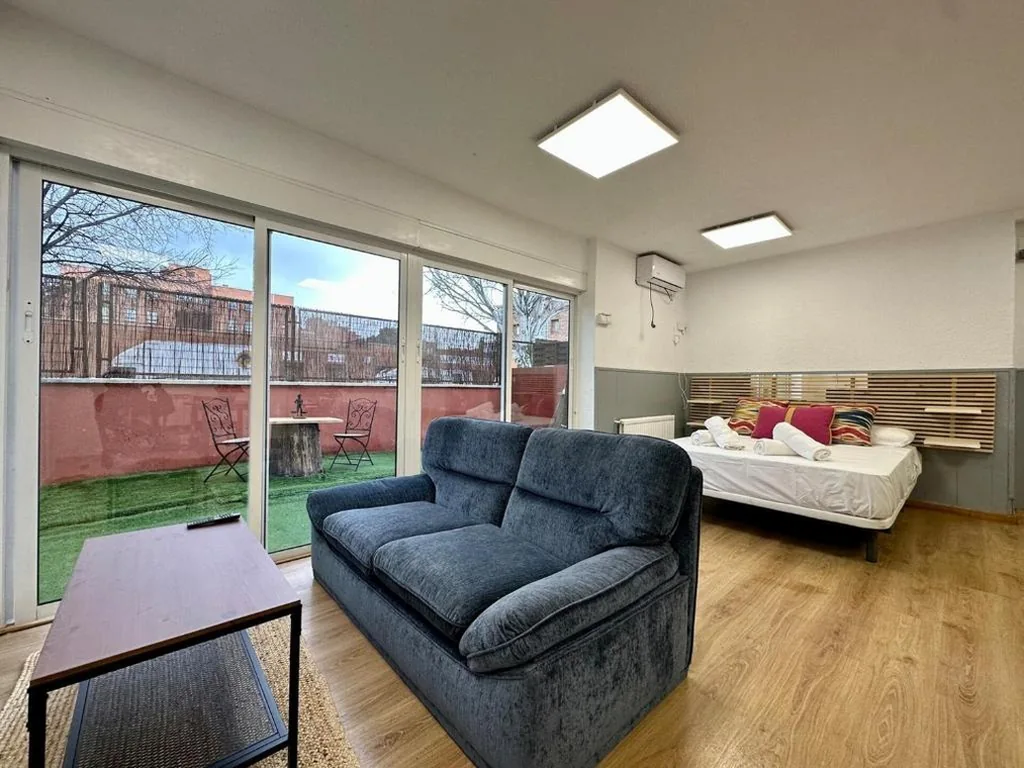 Fantástica casa con jardín