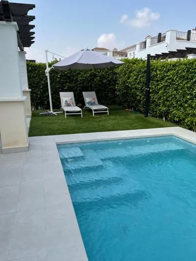 Fantastica villa con piscina en gran golf resort — foto 7