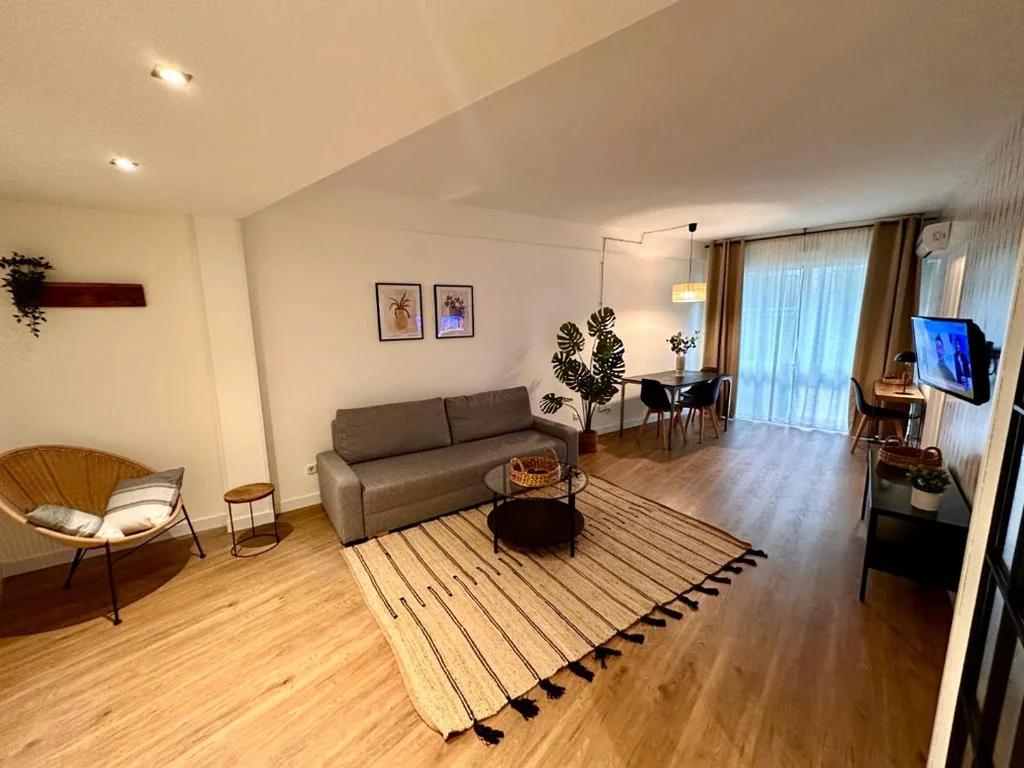 Superior-Dreibettzimmer — Far Home Gran Vía