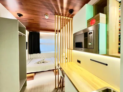 Far Home Suites — photo 2