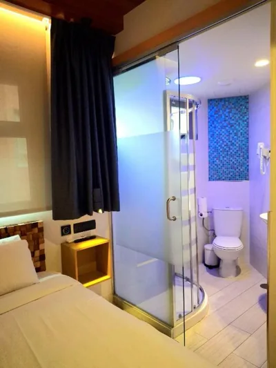 Far Home Suites — photo 3