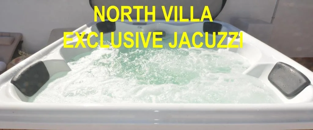 Villa Norte con 2 dormitorios y bañera de hidromasaje — Far-Island Villa