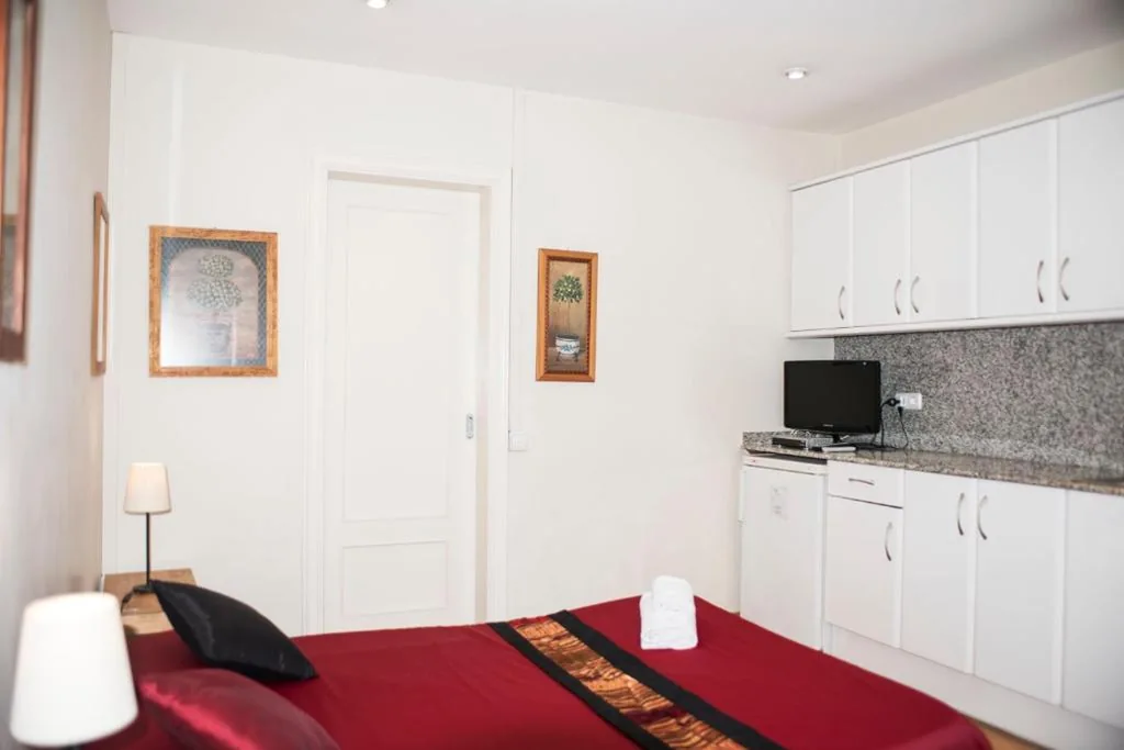 Estudio/Suite Triple con baño privado — Fashion House