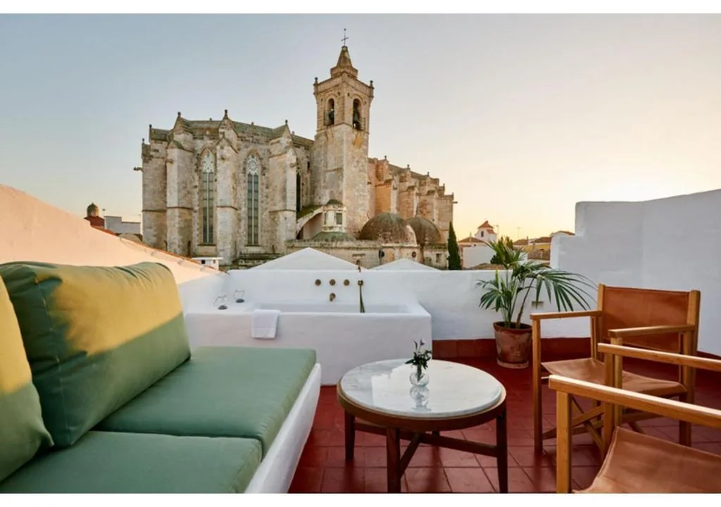 Suite con terraza y acceso al spa — Faustino Gran Relais & Chateaux