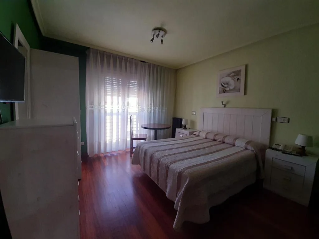 Quarto Duplo - 1 ou 2 camas — Favila Oviedo