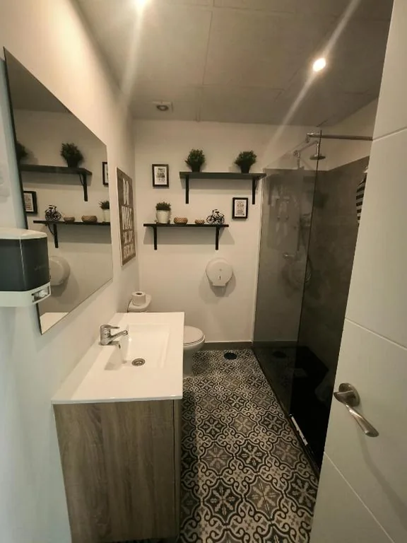 Posto letto in dormitorio misto da 6 letti — Feel Hostels Soho Malaga