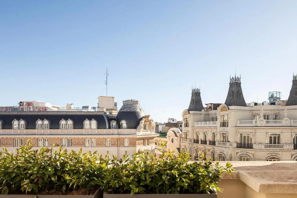 Chambre Double avec terrasse — Feelathome Cortes