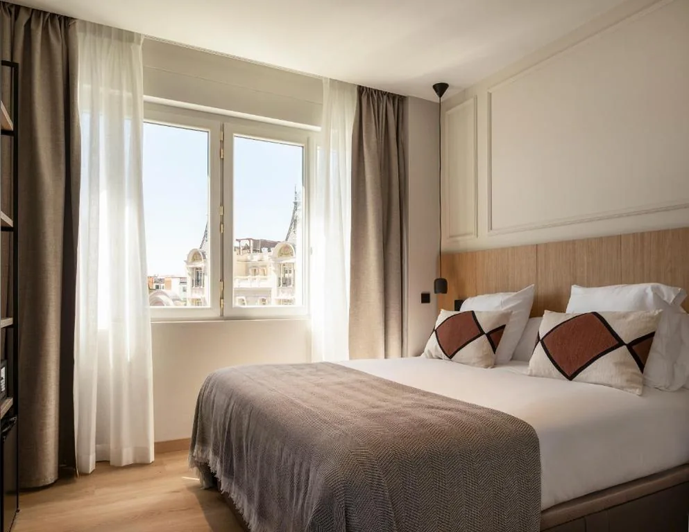 Chambre Double Supérieure — Feelathome Cortes