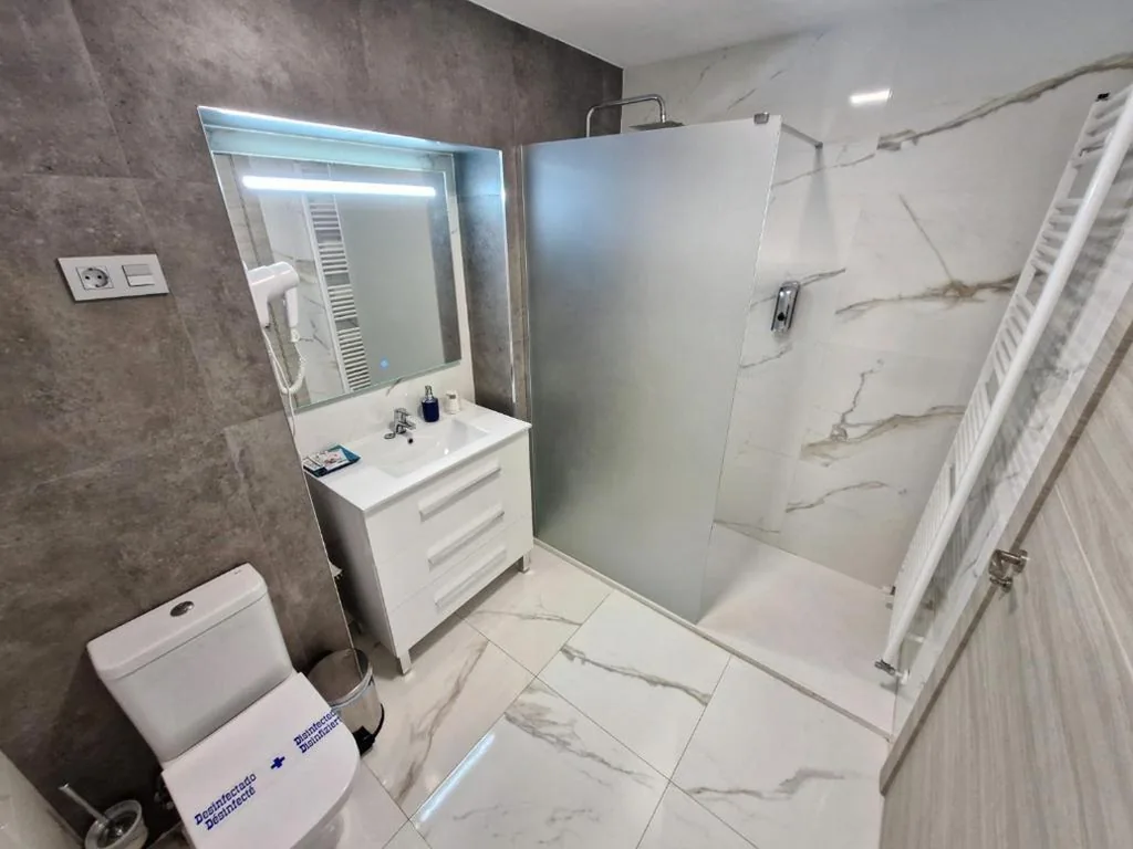 Feeling Home Suites&Rooms