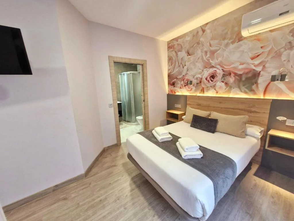 Deluxe-Doppelzimmer – 1 oder 2 Betten — Feeling Home Suites&Rooms