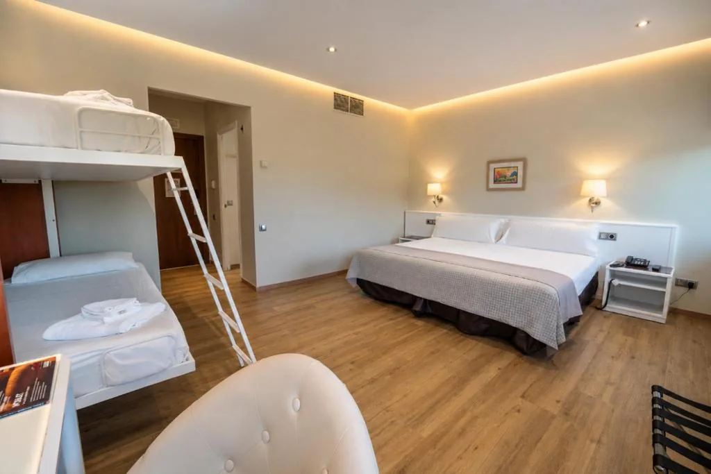 Habitación cuádruple — Felix Hotel
