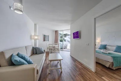 FERGUS Style Cala Blanca Suites — foto 8