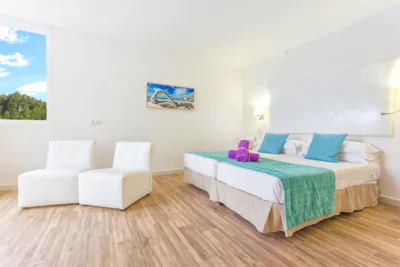 FERGUS Style Cala Blanca Suites — foto 12
