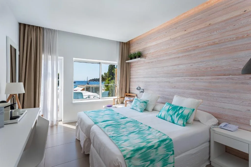 Quarto Duplo com vista para o mar — FERGUS Style Palmanova - Adults Only