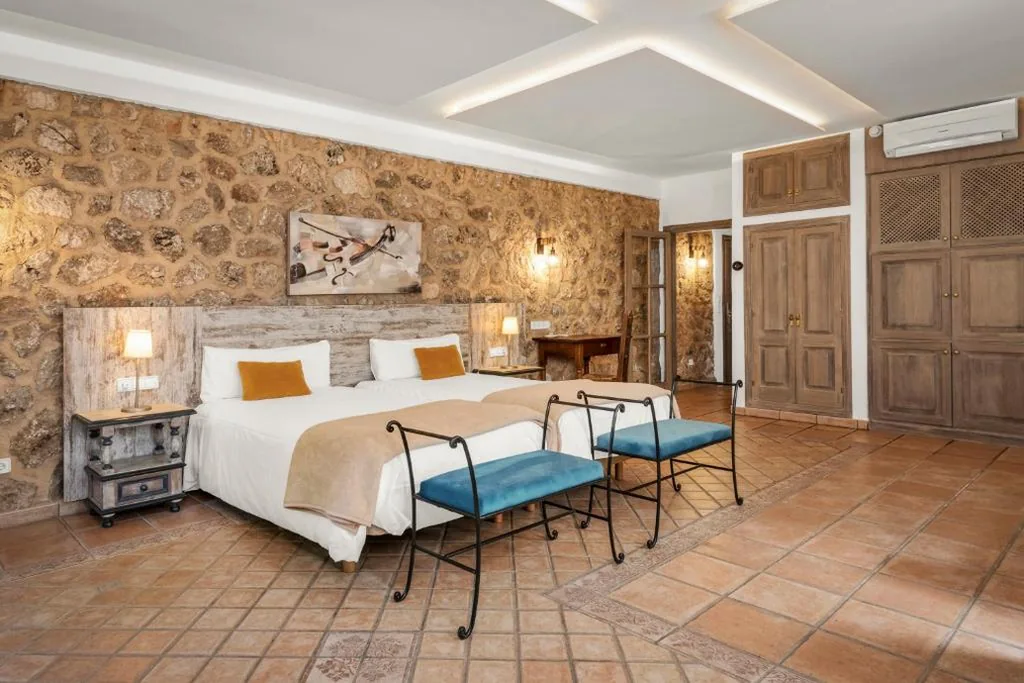 Suite Junior — Finca Binibona Parc Natural