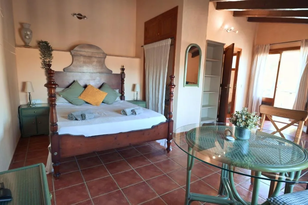 Habitación Doble — Finca Caballo Blanco