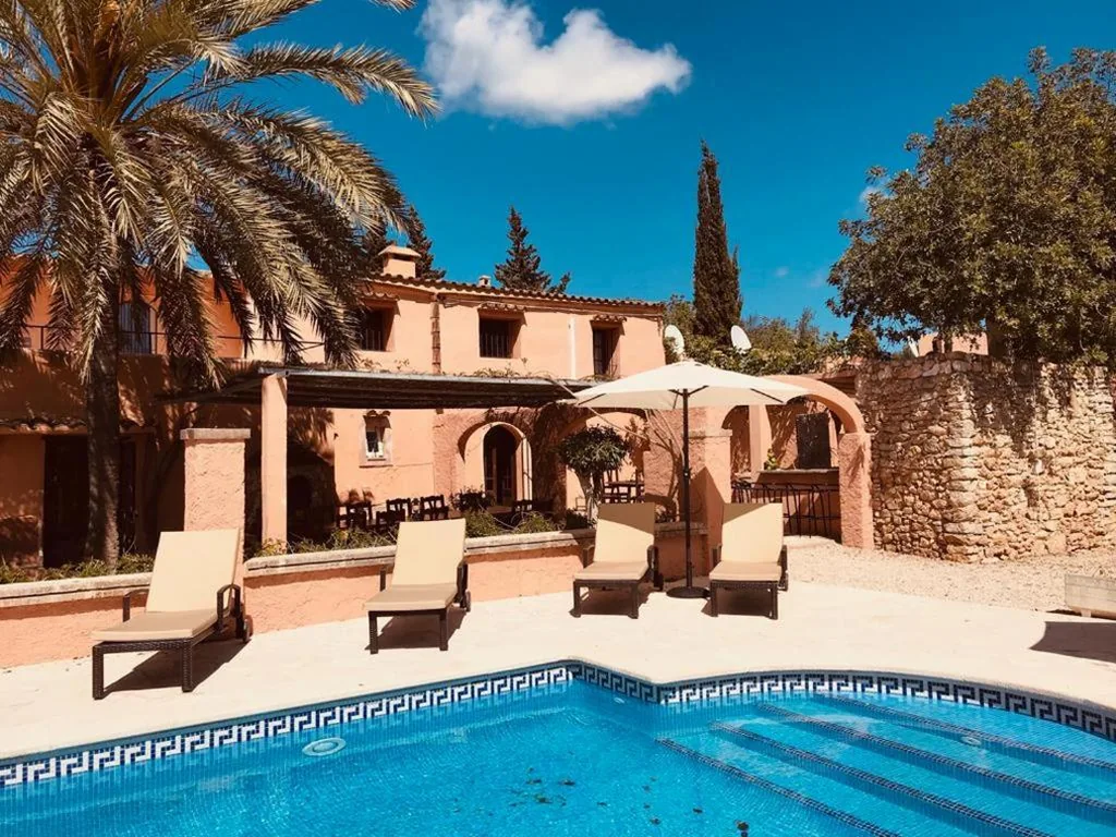 Casa de 8 dormitorios — Finca Can Jordi