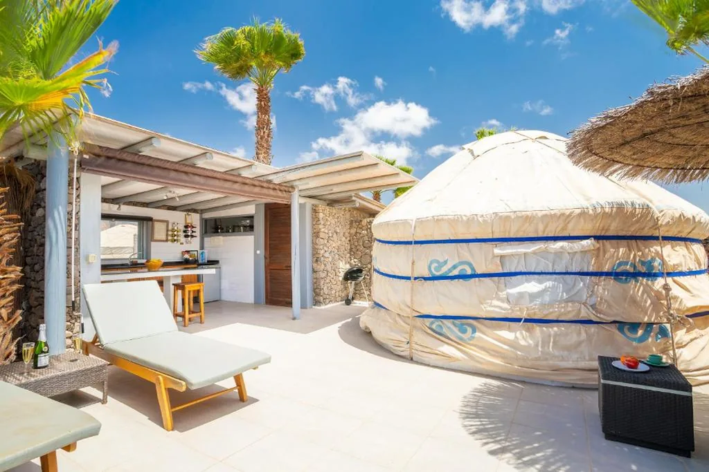 Yurta Eco Chico — Finca De Arrieta Village - Yurts and Stone Cottages - Shared Pool - Walking distance to Arrieta Beach - Off Grid