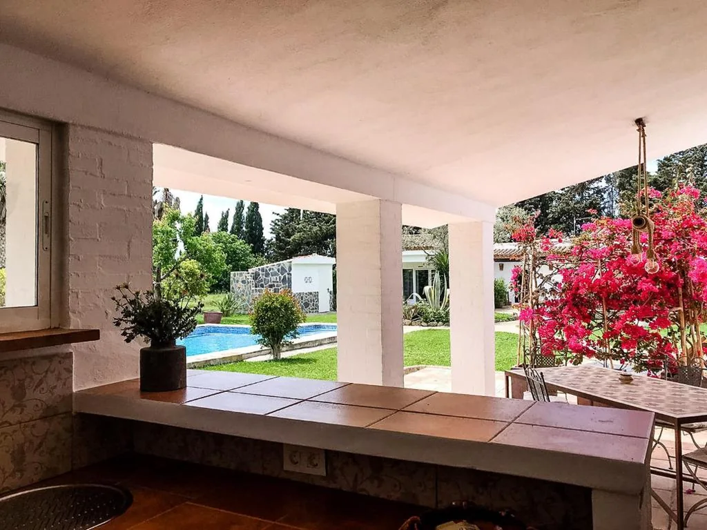Bungalow com pátio — Finca Duende - Adults Only