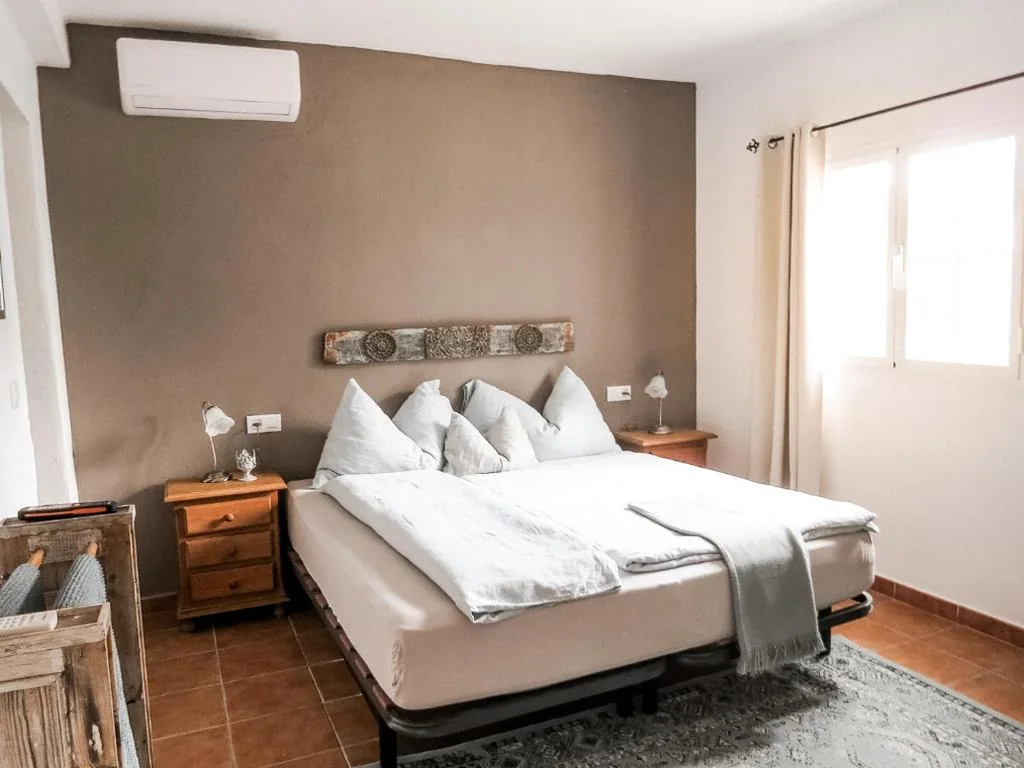 Quarto Duplo com casa de banho privativa — Finca Duende - Adults Only