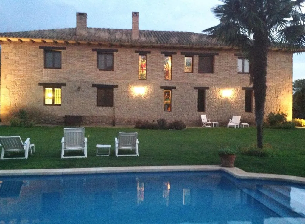 Casa de 5 dormitorios — Finca el Consul