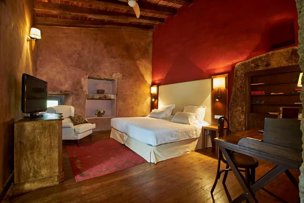 Suite Deluxe con cama extragrande — Finca El Cortiñal