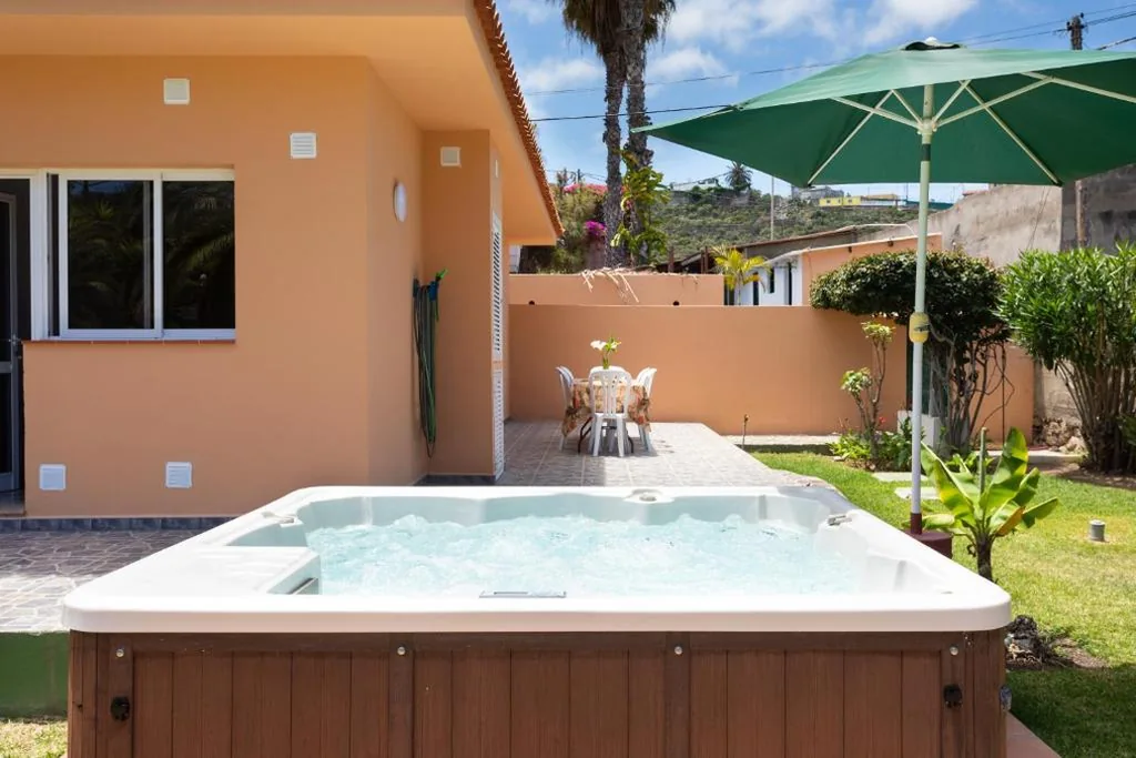 一棟貸し別荘 — Finca La Gaviota - Las Palmeras- Jacuzzi Privado